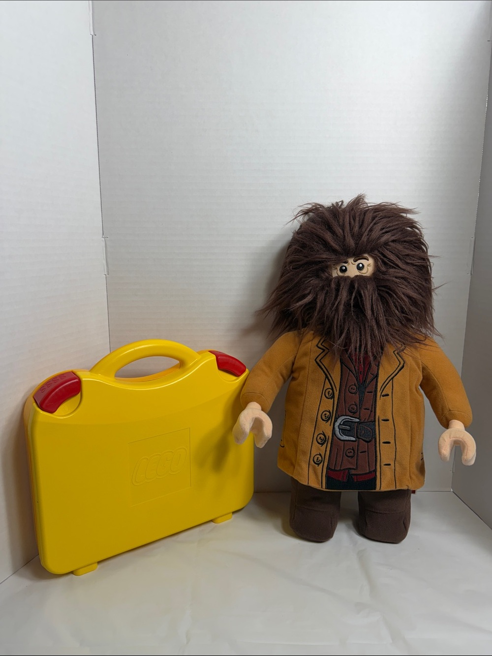 LEGO Harry Potter Hagrid 17" Plush Gift Bundle Vintage 2012 Yellow Case Bricks